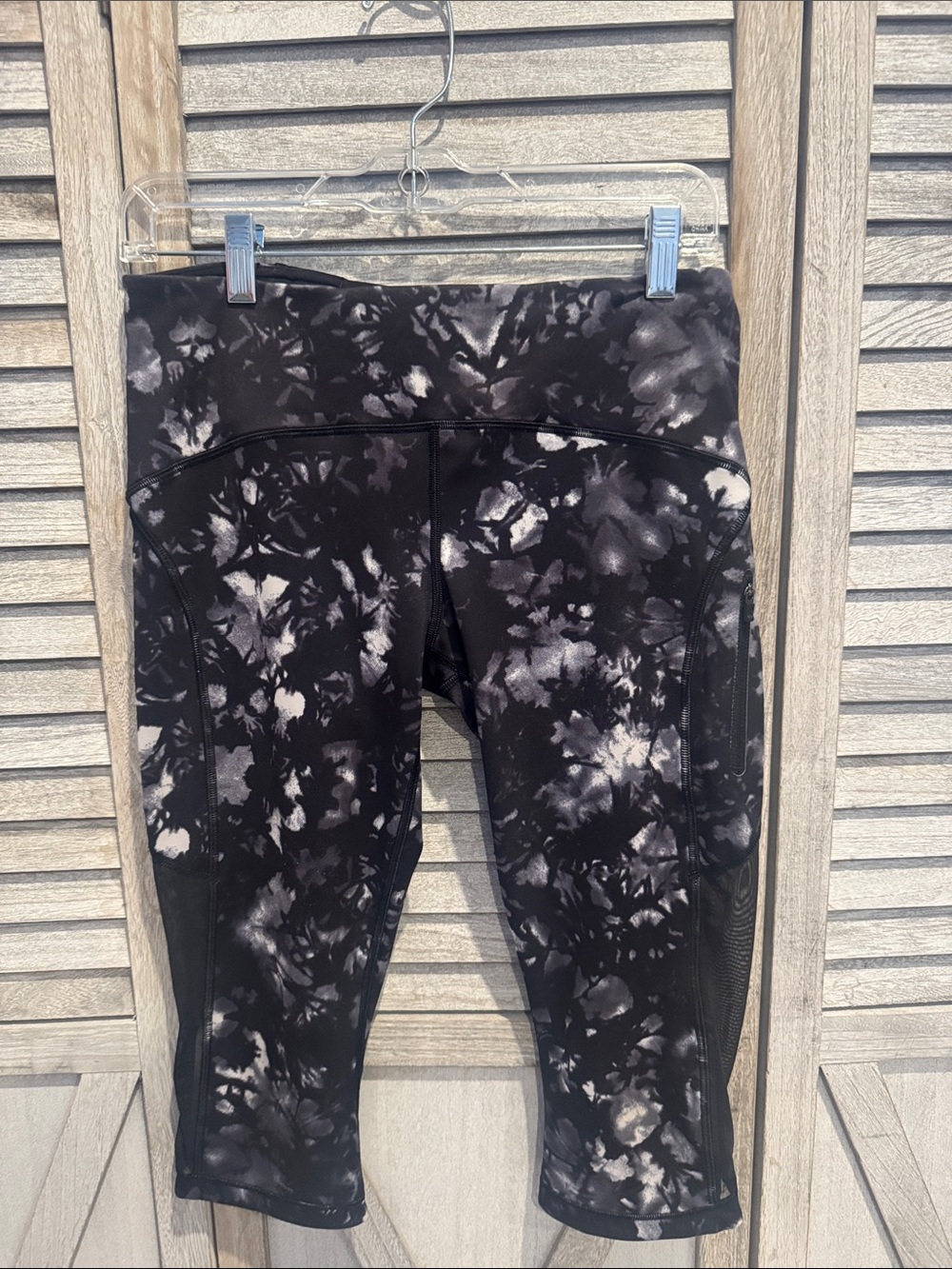 lululemon athletica Sun Runner Dusk Dye Black & White Crop Leggings size 8
